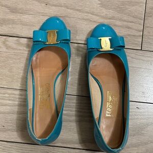 Salvatore Ferragamo Teal Patent Leather Vara Bow Flats with Gold Hardware